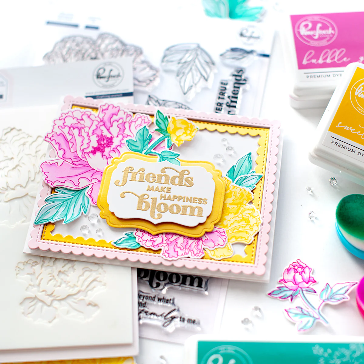 Essentials: Fancy Label Frames Die Set 